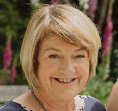 Colleen Scully's Instagram, Twitter & Facebook