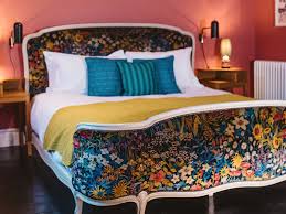 Staycations And Interview With Garden Designer Sarah Mitchenall Podcast Show Notes S8 Ep1 Sophie Robinson Sophie Robinson Design Swinging Chair