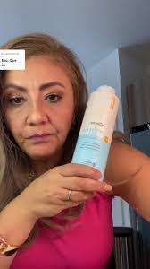 Larissa Meadows's Instagram, Twitter & Facebook