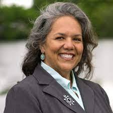 Amie Rumrill's Instagram, Twitter & Facebook