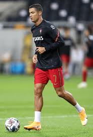 Portugal haven't yet scored a goal in this international break, but have faced top quality opponents in spain and france. Cr7 Studio On Twitter Cristiano Ronaldo Warms Up Prior To Portugal Vs Sweden He Starts Today Will He Get His 100th International Goal Https T Co Yiruykg2zh