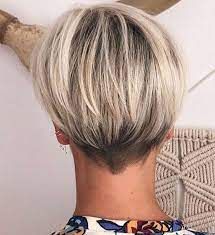 This Pin Was Discovered By Ild Cheveux Courts Coiffure Cheveux Courts Nuque