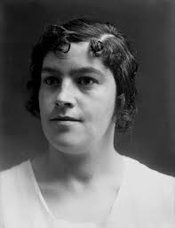 En kvinna. Anna Persson, f. Hallberg, född 1896-03-13 vid Norra Hyddan i  Svennevad, död 1992-02-19 i Svennevad. : Örebro läns museum : Free  Download, Borrow, and Streaming : Internet Archive