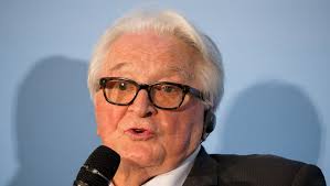 L'ancien ministre des Affaires étrangères Roland Dumas est mort à l'âge de  101 ans ce mercredi