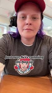 Anna Feeney's Instagram, Twitter & Facebook