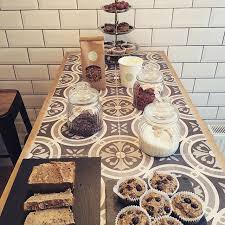 Tiefgekühlten rhabarber auftauen und abtropfen lassen. Vegetarisches Veganes Cafe Alicia S In Koln Lindenthal Auf Der Durener Strasse Food Animal Print Rug Printed Rugs