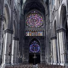 No matter what you have read, nothing can prepare you for that first skyward glimpse of reims' gargantuan gothic cathedral. Reims Die Hauptstadt Der Champagne Perlage A Trois