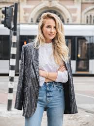 Kelly weekers (born 20 august 1989) is a dutch tv host, model and beauty pageant titleholder who won miss nederland 2011 and represented her country at miss universe 2011 placed top 16. Kelly Weekers En The Self Made Summit