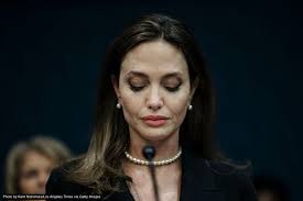 Angelina Jolie's heart wrenching message to her ex-husband Brad Pitt  following their highly-publicized divorce has been revealed. “I see now how  you have really wanted me out,” she wrote 💔 full story