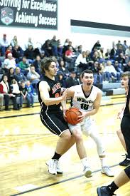 High School Sports: Maxwell boys fight off Wolves (1/15/20)