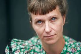 At have mistet sin mand i min alder betyder, at man repræsenterer det, som  alle folk frygter skulle ske«