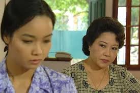 Lặn lội 300 cây số lên thăm con gái và cháu, nhìn mâm cơm nhà thông gia  nấu, bà ngoại lập tức bắt xe về trong đêm