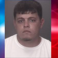 Robeson County man surrenders to deputies in murder