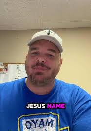 Dean Saxton's Instagram, Twitter & Facebook