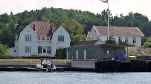Olsens lille butikk åpnet 27.03.10 på nedgården, søndre sandøy. Bilder Fra Sondre Sandoy Hvaler Stig Ulfsby No