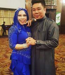 Enggan terlalu melayan perasaannya, datuk seri vida memilih untuk berehat sebentar daripada sebarang aktiviti bagi menenangkan fikiran. Punca Sebenar Dato Seri Vida Bercerai Suami Kedua Selepas 3 Bulan Bernikah Yang Ramai Tak Tahu