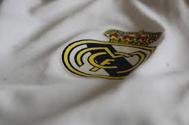 1920x1080 real madrid logo wallpaper hd 2016 | wallpapers, backgrounds, images &mediumspace;46 download. Yellow And Black Clothe Patch Logo Real Madrid Soccer Hd Wallpaper Wallpaperbetter