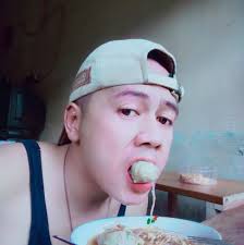 Cadmus today! He is our second smallest crocodile at 6'5”, I'm hoping he  blows up in size under the Florida sun and we can build him out a large  enclosure! ~~If you