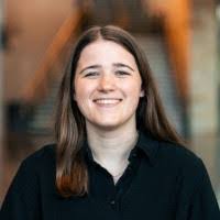 Avery Holmes's Instagram, Twitter & Facebook