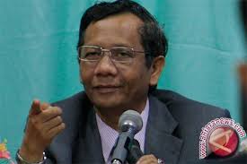 Mahfud tak khawatir Hamdan Zoelva bekas parpol