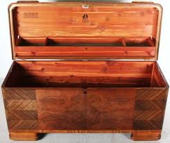 Art Deco Cedar Chest Lane Of Altavista Virginia Cedar Chest Redo Redo Furniture Furniture Makeover