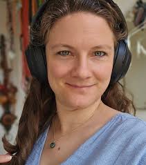 Hi all- I opened my coaching business officially in May. I have yet to get  a paying client. I've done some free sessions with neighbors but I don't  understand how I am