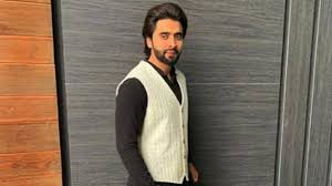 His father had to give up his education while in the seventh standard to raise his siblings. Bollywood Actor Jackky Bhagnani Gets Forced To Create Gujarati Version Of This Song Newstrack English 1
