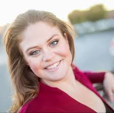 Today, from 4-6 pm at Tresca from the Table 77 Balcony, we continue our  series, "The Joy of Music". Today, Hanover Street will be serenaded by  Kelley Hollis, soprano, and Fred C.
