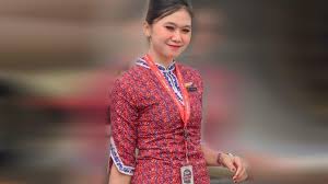 Di akun yang kini telah difollow oleh 37 ribu orang itu ditampilkan para pramugari dari berbagai maskapai penerbangan yang berasal dari indonesia. Pramugari Cantik Lion Air Yang Tenangkan Bayi Di Pesawat Calon Imam Untuk Sholat Jumat Bikin Baper Tribun Pekanbaru