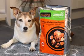 A Review Of Cobbydog S Optimum Chicken Cold Pressed Complete Dog Food With Turmeraid Dog Food Recipes Dog Food Reviews Dog Food Brands