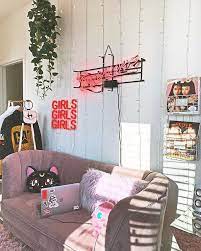 80s Room 80s Room Sur Instagram My Heart Is Finally Calm Check My Stories For A Room Tour Ive Just Moved Chill Room Room Inspo Aesthetic Room Decor