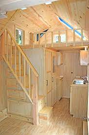Amazingly Functional 136 Sq Ft Molecule Tiny Home On Wheels Diseno Casas Pequenas Casas Pequenas Escaleras Para Casas Pequenas