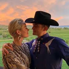 Orlando bloom and miranda kerr might be the most amicable exes ever. Orlando Bloom S Ex Wife Miranda Kerr Acknowledges Katy Perry S Pregnancy 9celebrity