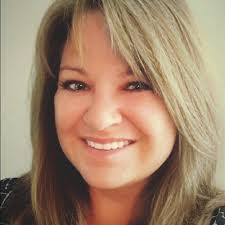 Donna Condon's Instagram, Twitter & Facebook