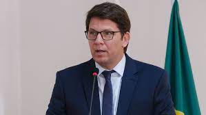 Mario frias was born in rio de janeiro, in october 9, 1971. Armado Mario Frias Toca O Terror Na Secretaria Especial Da Cultura O Antagonista