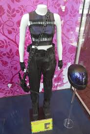 Harley Quinn Birds Of Prey Mary Elizabeth Winstead Mary Elizabeth Winstead Birds Of Prey Huntress Film Costume In 2020 Birds Of Prey Huntress Costume Mary Elizabeth Winstead