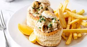 Bouchees A La Reine Et Vol Au Vent 30 Recettes Festives Et Raffinees Vol Au Vent Alimentation Bouchees A La Reine