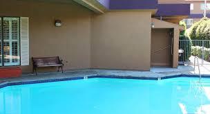 Vending machine (drinks), all year outdoor swimming pool, convenient airport transfer, meeting venues, internet services, car lot, family rooms, fully equipped fitness center, indoor lift. Governors Inn Hotel Sacramento 210 Richards Boulevard Sacramento