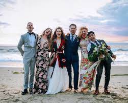 Casts of suits and spencer hastings (troian bellisario) at the royal wedding. Gefallt 538 6 Tsd Mal 758 Kommentare Troian Bellisario Sleepinthegardn Auf Instagram Troian Bellisario Wedding Pretty Little Liars Pretty Little Liers