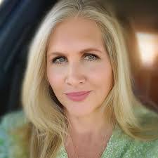 Gina Sciarrino's Instagram, Twitter & Facebook