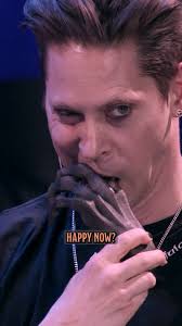 Obviously, Astarion had to lick it. Link to full video in the comments.