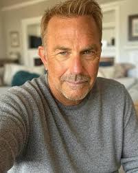 Honey, do you want to spend this Christmas with me.?