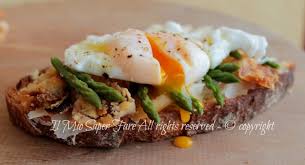 Fare l'uovo in camicia non è affatto semplice. Uova In Camicia O Uova Affogate Cottura Perfetta