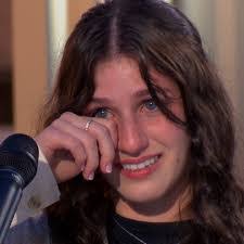 Abby Carter's Instagram, Twitter & Facebook