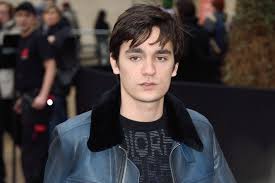 Contact alain delon on messenger. Alain Fabien Delon Une Merde Un Paria Ridiculise Humilie