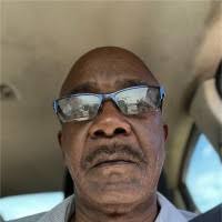 100+ "Stephen Luke" profiles