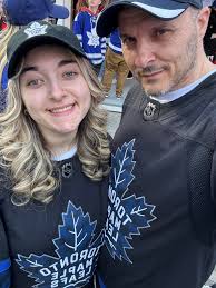 Go Leafs Go!!!!! ပြေသ်ပခသညတ ото KOSA 39 ရရခ ن DAOT េិរួស40666សា3 မှမ် Маиий  ИОЯО ТИДЯД! N9AM