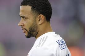 I must state that in no way, shape or form am i intending to infringe rights of the copyright holder. Ligue 1 Memphis Depay Lyon Sur Le Banc A Amiens L Equipe