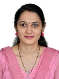 Priya Shenoy's Instagram, Twitter & Facebook