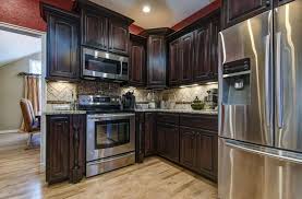 27 Small Kitchens With Dark Cabinets Design Ideas Kitchen Design Small Kitchen Remodel Small Traditional Kitchen Design